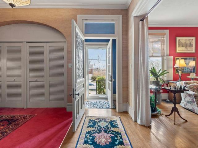 House for sale in Oakmont, Pennsylvania