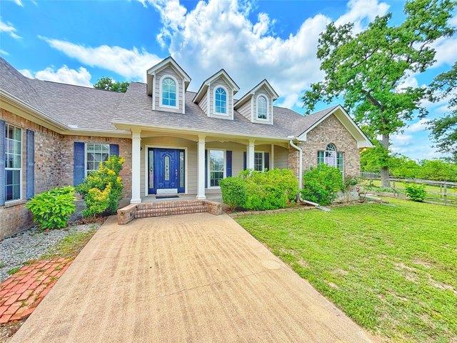 House for sale in Grapeland, Texas