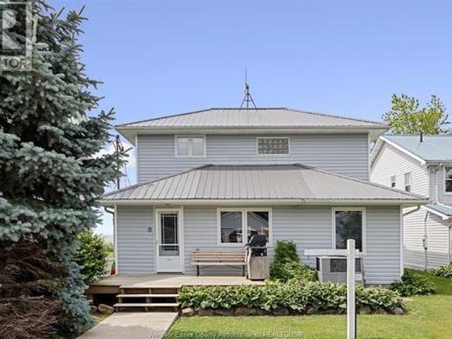 House for sale in Amherstburg, Ontario