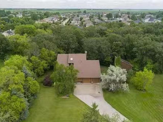 House for sale in Springfield, Manitoba