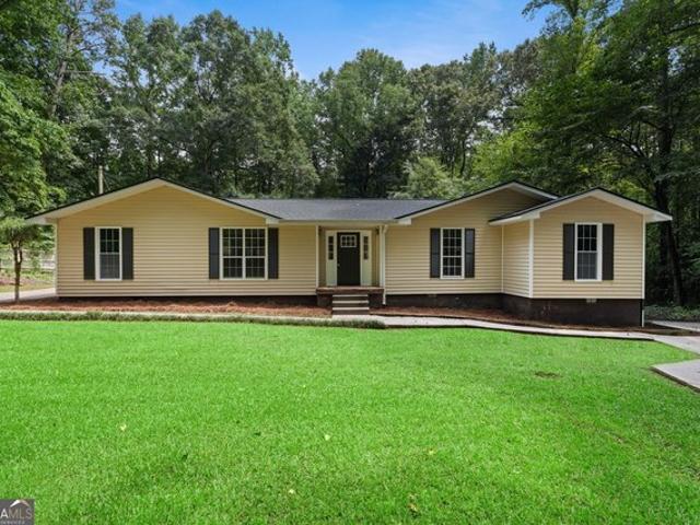 House for sale in Sharpsburg, Georgia