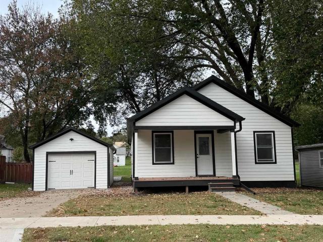 House for sale in Oskaloosa, Mahaska County