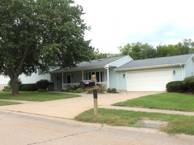 House for sale in Richmond Hill Estates, Geneseo