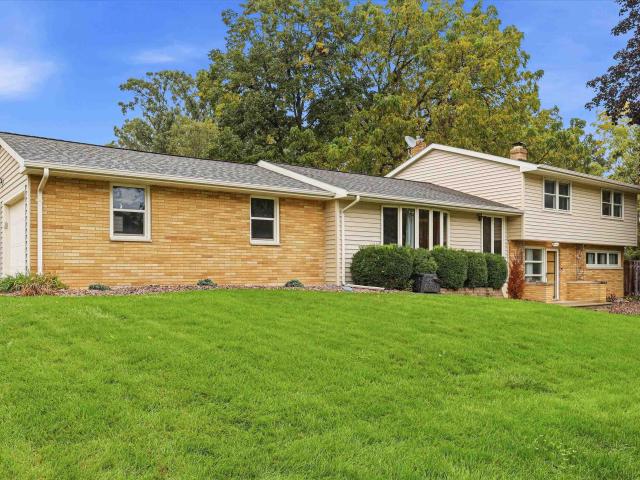 House for sale in Allouez, Brown County