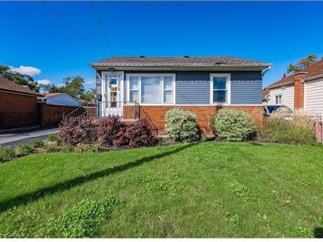 House for sale in Ancaster, Ontario