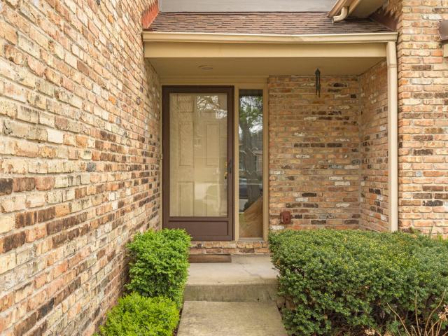 Townhouse for sale in Wheaton, Illinois
