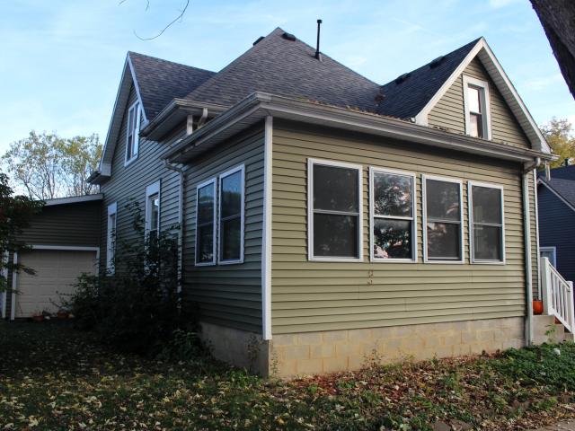 House for sale in Clinton, DeWitt County