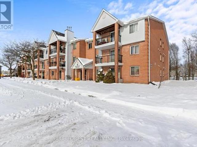 Condo for sale in Arva, Ontario