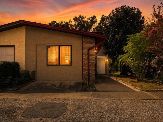 Townhouse for sale in Shalimar, Florida