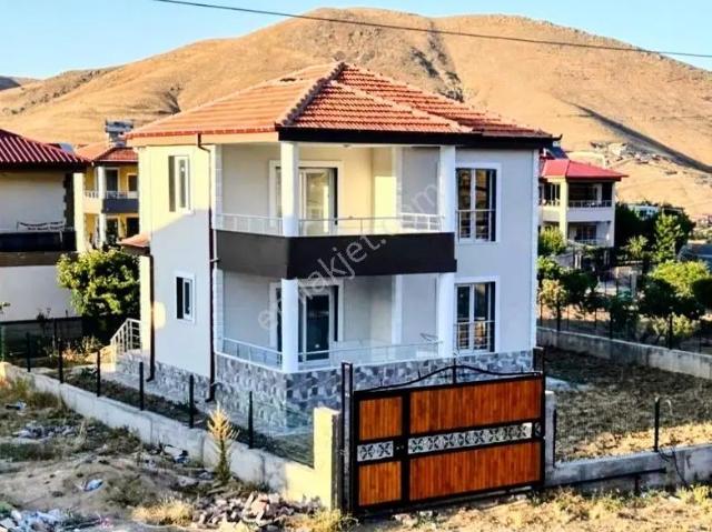 Kemalpaşa, Ulukışla içerisinde satılık Villa