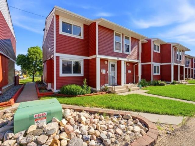 Townhouse for sale in Wedgewood, Alberta
