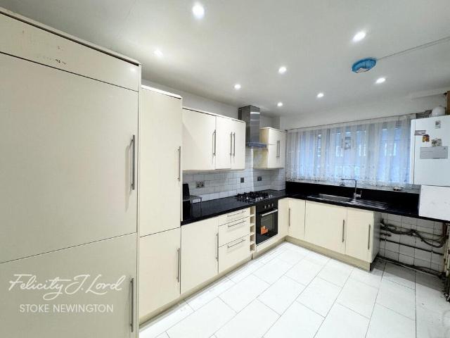 Apartment for rent in Milton Gardens Estate, Greater London