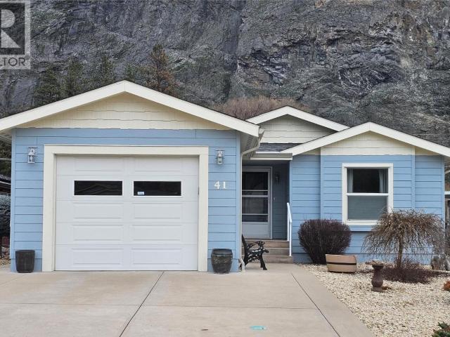 House for sale in Oliver, British Columbia