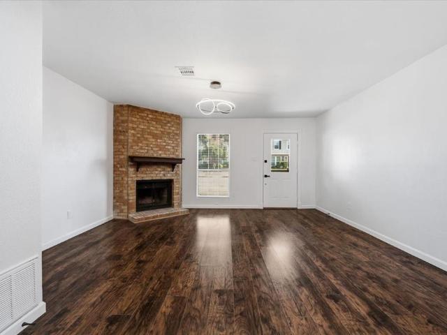 Townhouse for sale in Euless, Texas