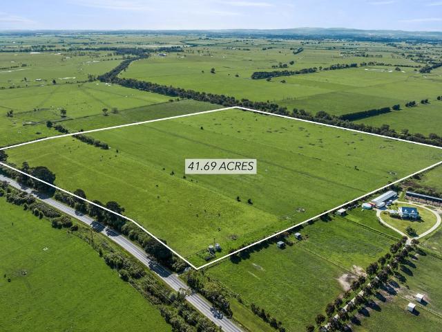 Cottage for sale in Camerons Creek, Victoria