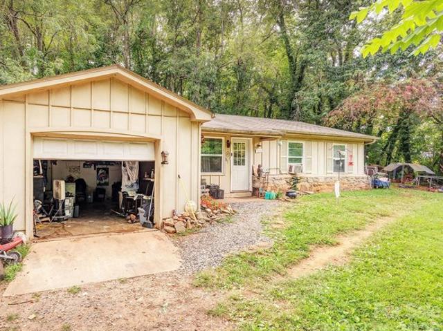 House for sale in Clyde, Haywood County
