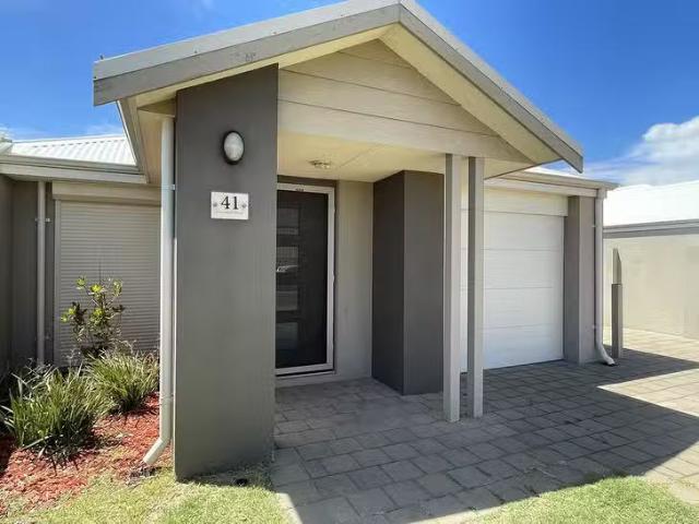 Apartment for rent in Lakelands