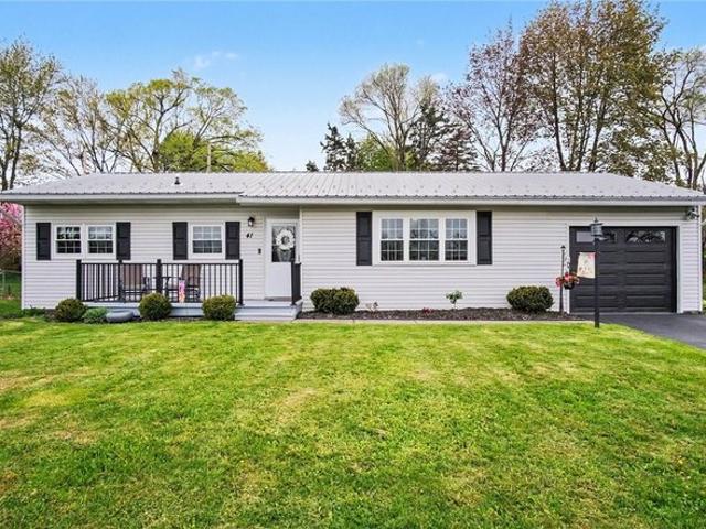House for sale in Henrietta, New York