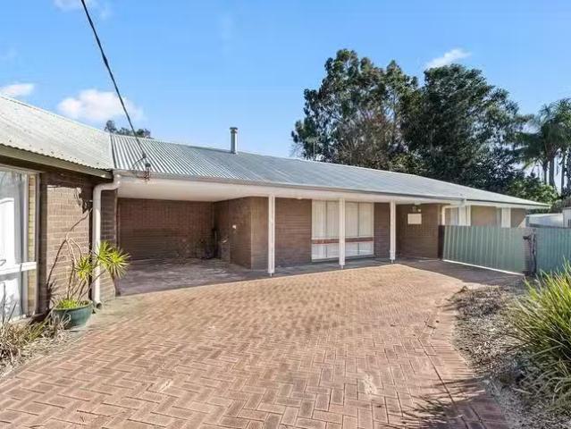 House for rent in High Wycombe, Western Australia