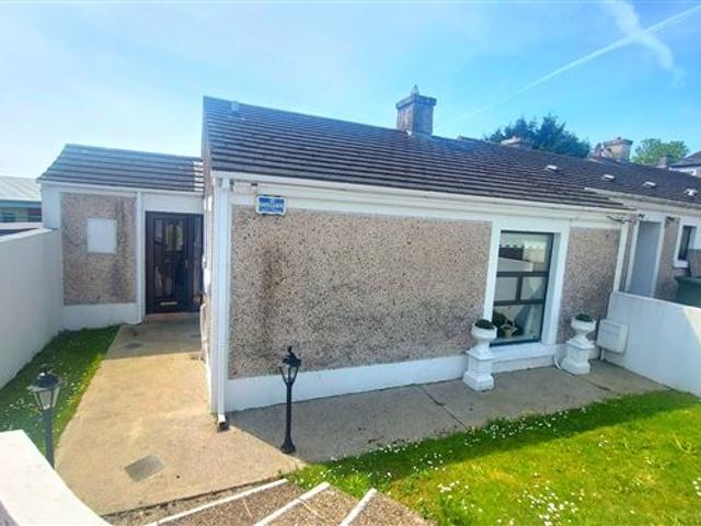 Semi Detached House for sale in Ferrybank
