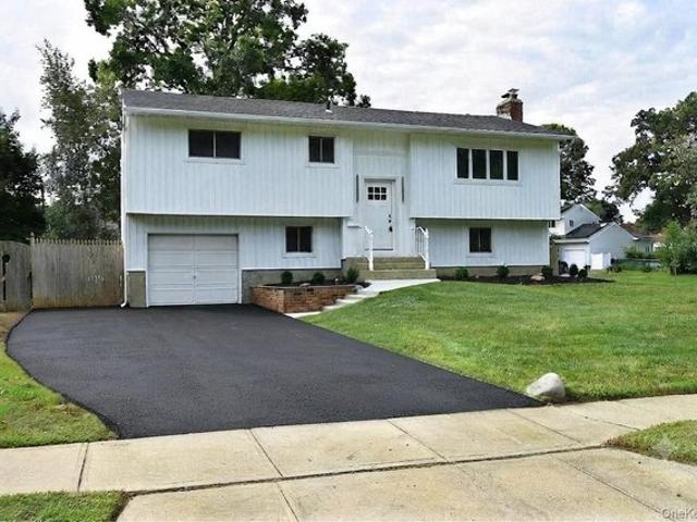 House for sale in Huntington, New York