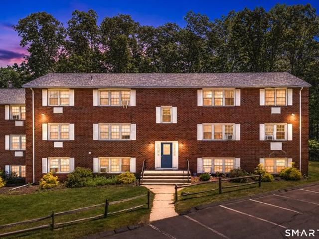 Condo for sale in Branford, Connecticut