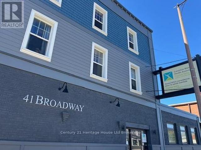 Commercial for rent in Tillsonburg, Ontario