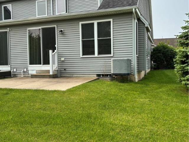 Condo for sale in Lancaster