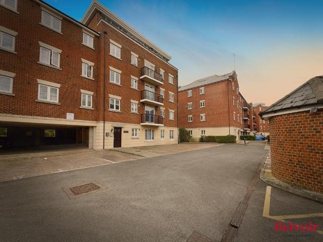 Apartment for rent in Golden Valley, Gloucestershire