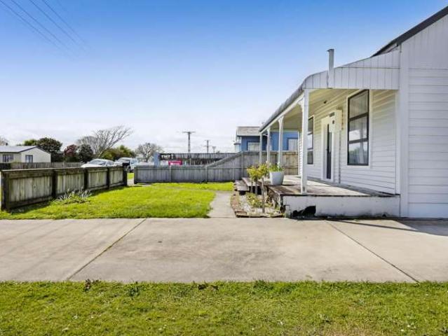 House for sale in Inglewood, New Plymouth District