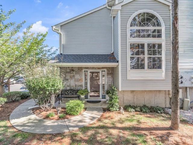 Condo for sale in Cliffwood, New Jersey