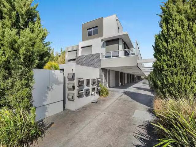 House for rent in West Footscray