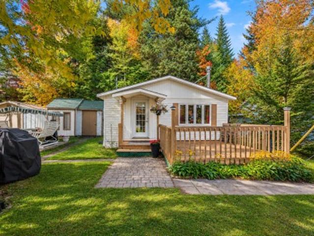 House for sale in Val-David, Laurentides