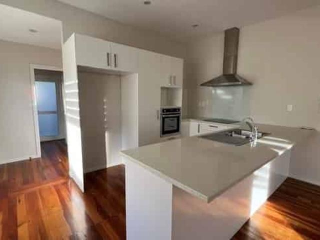 House for rent in Oratia, Oroua County
