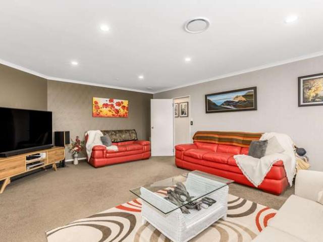 House for sale in Pauatahanui, Wellington