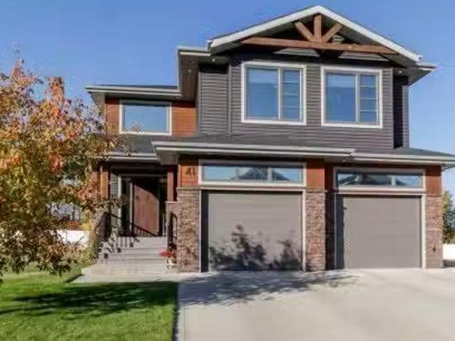House for sale in Sylvan Lake, Alberta