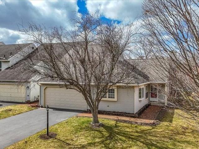 Townhouse for sale in Delmar, New York