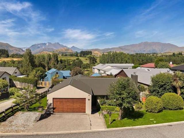 House for sale in Otakou