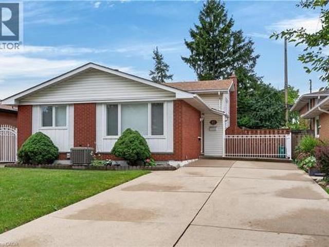 House for sale in Ancaster, Ontario