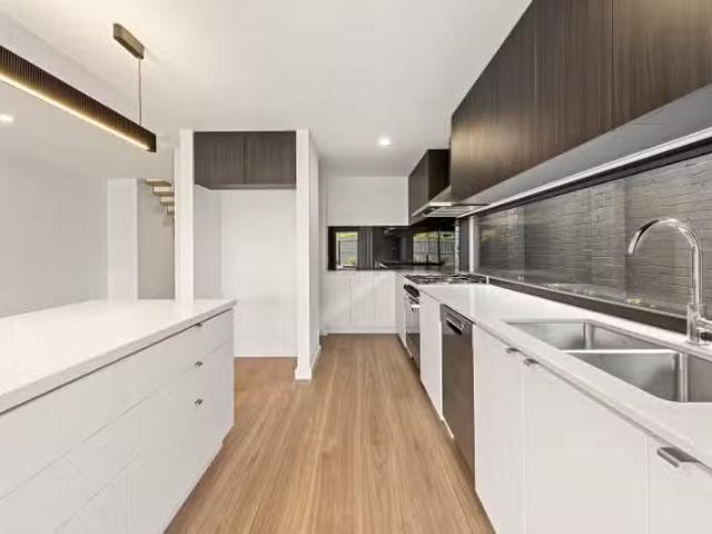 Condo for rent in Camerons Creek, Victoria