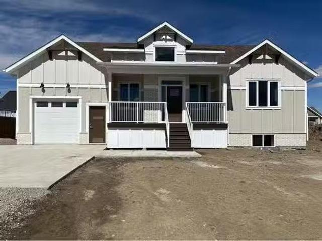 House for sale in Magrath, Alberta