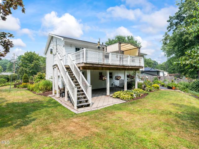 House for sale in Latham
