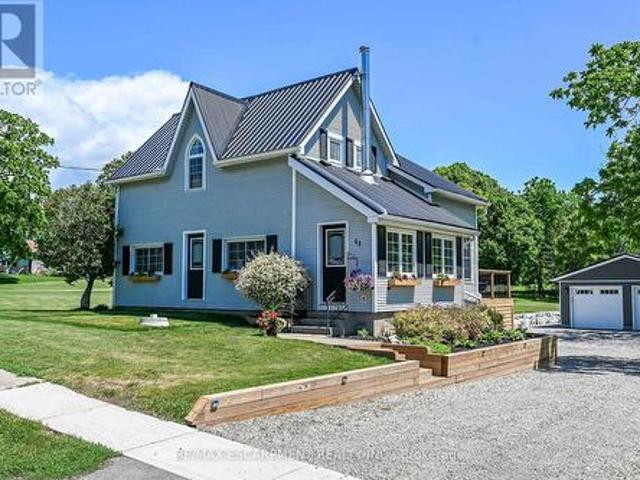 House for sale in Selkirk, Ontario