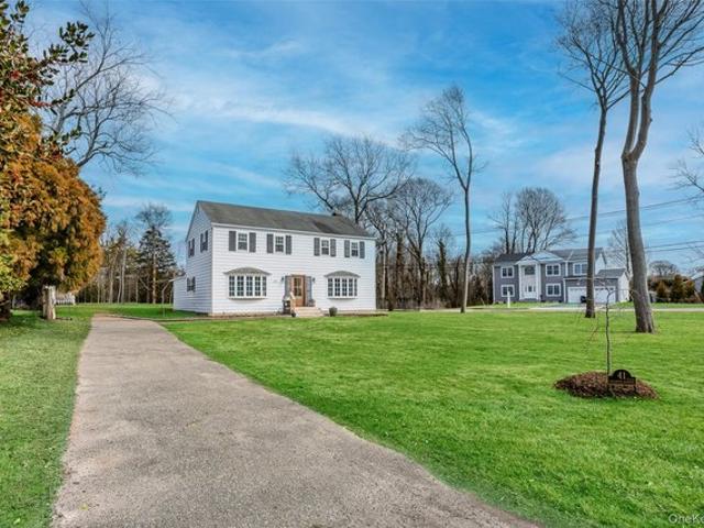House for sale in Bohemia, New York