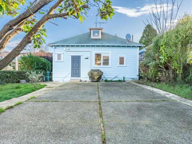 House for sale in Otakou
