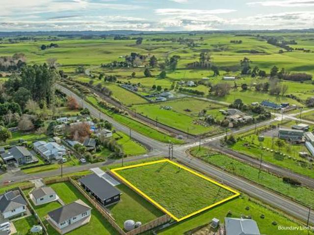 Land for sale in Halcombe