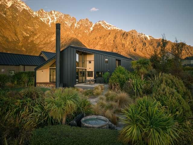 House for sale in Otakou