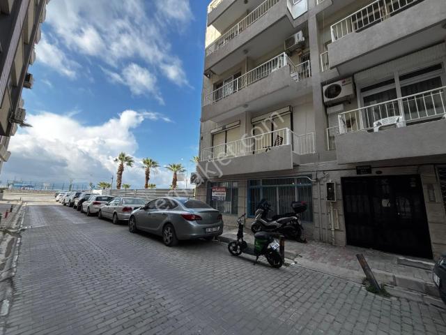 Aksoy Mahallesi, Karşıyaka içerisinde satılık mülk