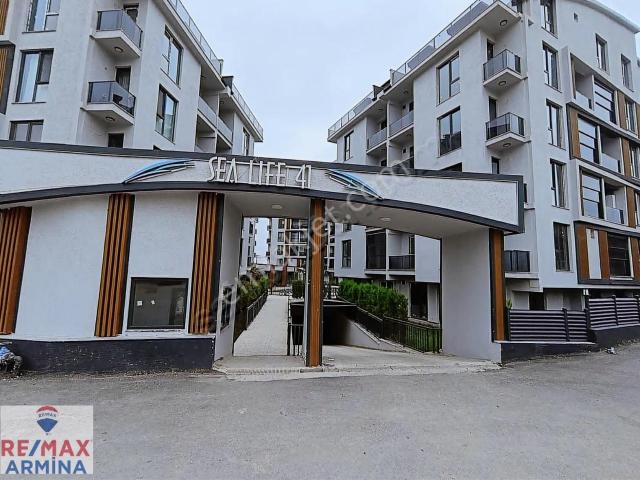 İzmit, Kocaeli içerisinde kiralık mülk