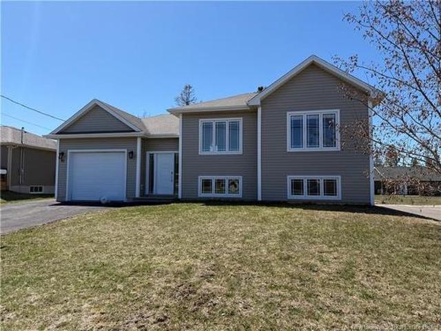 House for sale in Ville de Shediac, Westmorland County